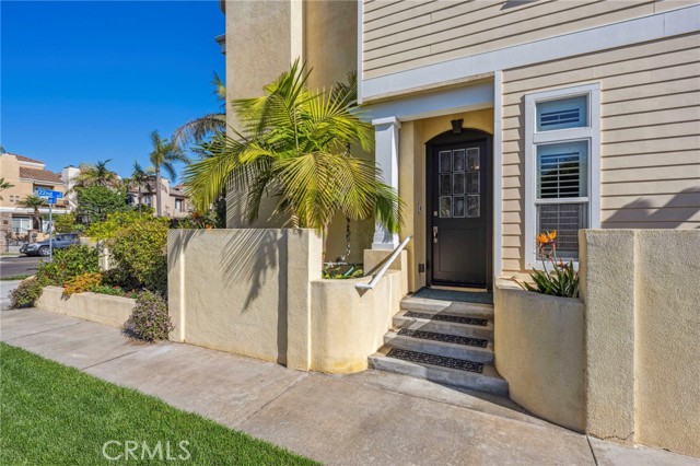 Detail Gallery Image 6 of 66 For 402 22nd St, Huntington Beach,  CA 92648 - 3 Beds | 3/1 Baths