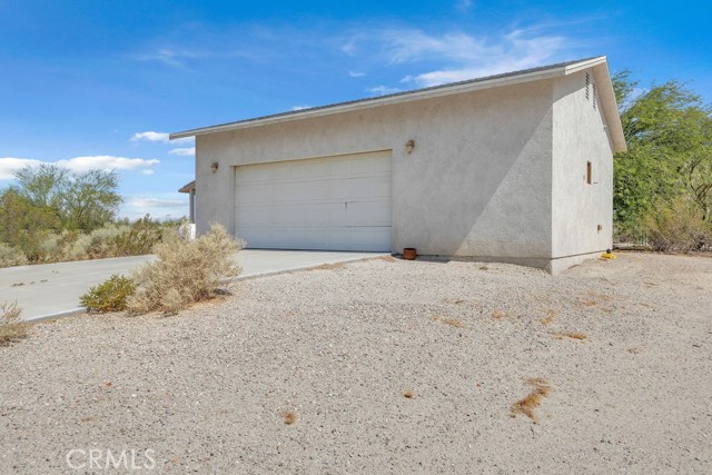 20980 Artesia Road, Desert Hot Springs CA: https://media.crmls.org/medias/f1e4925d-79f6-4c2b-be2d-86b029bf59c0.jpg