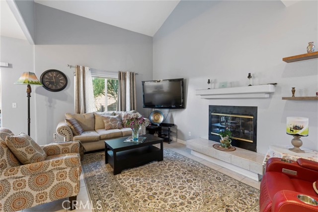 Detail Gallery Image 4 of 27 For 9429 Burnet Ave #5,  North Hills,  CA 91343 - 3 Beds | 2 Baths