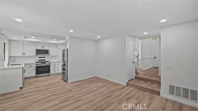 Detail Gallery Image 11 of 39 For 7330 Weatherly Pl, Rancho Cucamonga,  CA 91730 - 3 Beds | 3 Baths