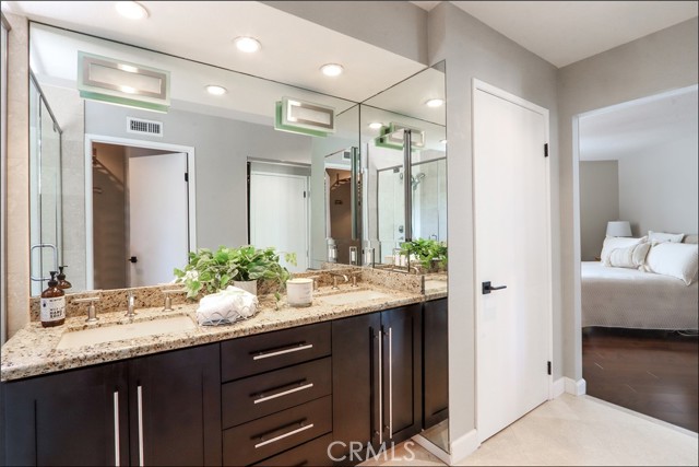 3 Primrose, Aliso Viejo CA: https://media.crmls.org/medias/f1e6dba2-2540-44b9-be90-eedf8cff2e7b.jpg