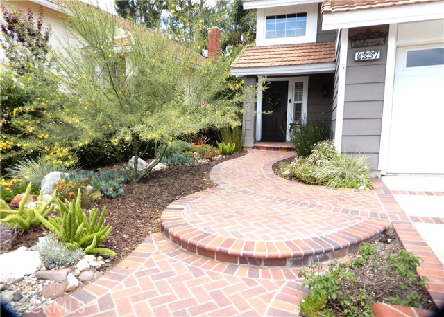 8237 E Flowerwood Avenue, Orange CA: https://media.crmls.org/medias/f1e6f456-68f2-44dd-a258-3b7045f26dc9.jpg