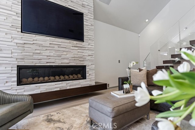29 W Neapolitan Lane, Long Beach CA: https://media.crmls.org/medias/f1e706a4-ecd9-45eb-8cd7-6e3c4b7354ff.jpg