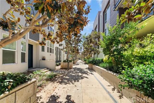 Detail Gallery Image 29 of 35 For 6011 Dawn Creek #7,  Playa Vista,  CA 90094 - 3 Beds | 2/1 Baths