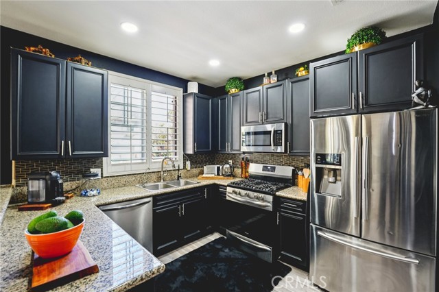 Detail Gallery Image 8 of 28 For 30505 Canyon Hills Rd #2001,  Lake Elsinore,  CA 92532 - 3 Beds | 2/1 Baths