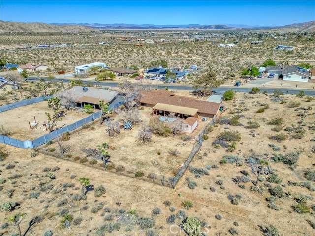 Detail Gallery Image 30 of 40 For 6748 San Angelo, Joshua Tree,  CA 92252 - 3 Beds | 2/1 Baths