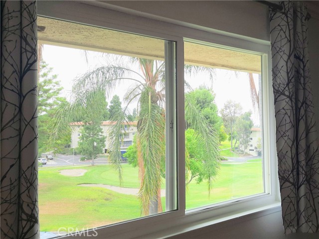 2384 Via Mariposa W, Laguna Woods CA: https://media.crmls.org/medias/f1e9d1e0-b64b-4996-8215-a312982373ea.jpg