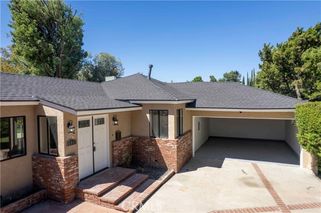 6911 Enfield Avenue, Reseda CA: https://media.crmls.org/medias/f1ea4cf1-c1cd-4ea4-b491-0b0678106f95.jpg