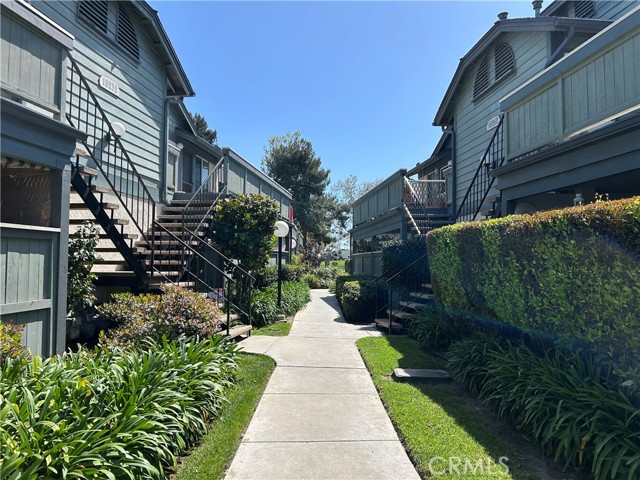 Detail Gallery Image 42 of 47 For 18232 Parkview Ln #103,  Huntington Beach,  CA 92648 - 1 Beds | 1 Baths