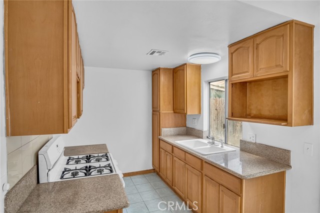 Detail Gallery Image 6 of 20 For 318 E Broadway #L,  San Gabriel,  CA 91776 - 2 Beds | 1 Baths