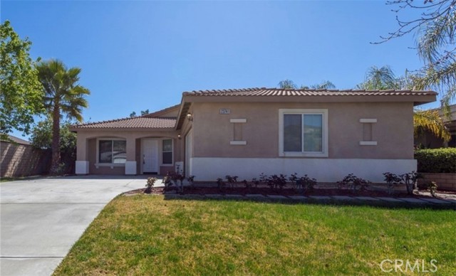 Detail Gallery Image 2 of 15 For 23741 Cheyenne Canyon Dr, Menifee,  CA 92587 - 3 Beds | 2 Baths