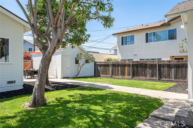 Detail Gallery Image 31 of 60 For 2520 East Sixth Street, Long Beach,  CA 90814 - 4 Beds | 3 Baths