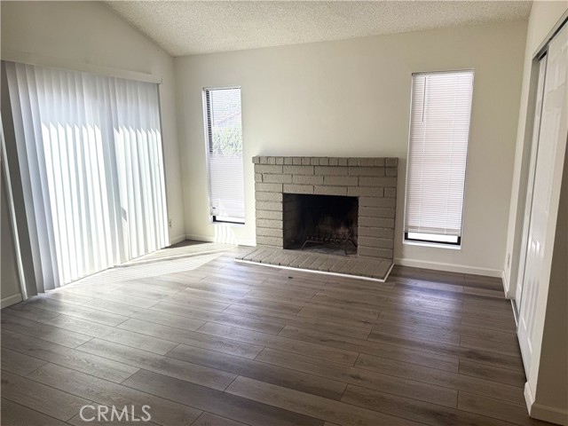 Detail Gallery Image 10 of 19 For 16682 Dolores Ln, Huntington Beach,  CA 92649 - 2 Beds | 2/1 Baths