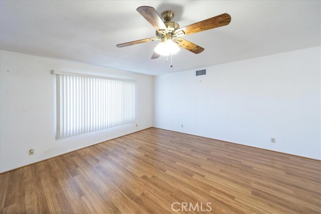 1561 Sandlewood Drive, Hemet CA: https://media.crmls.org/medias/f1ecf028-e29c-45b5-8006-4779a830d955.jpg
