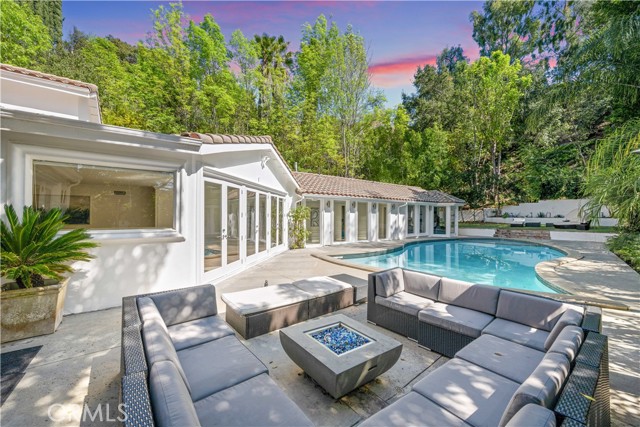 Detail Gallery Image 45 of 64 For 16221 Elisa Pl, Encino,  CA 91436 - 5 Beds | 5/1 Baths