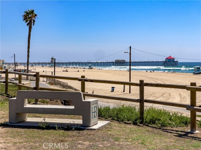 Detail Gallery Image 44 of 49 For 214 Goldenwest St, Huntington Beach,  CA 92648 - 3 Beds | 3/1 Baths