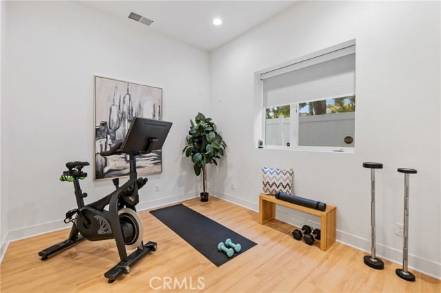 Detail Gallery Image 3 of 34 For 3306 Aria Ln, Los Angeles,  CA 90034 - 3 Beds | 3/1 Baths