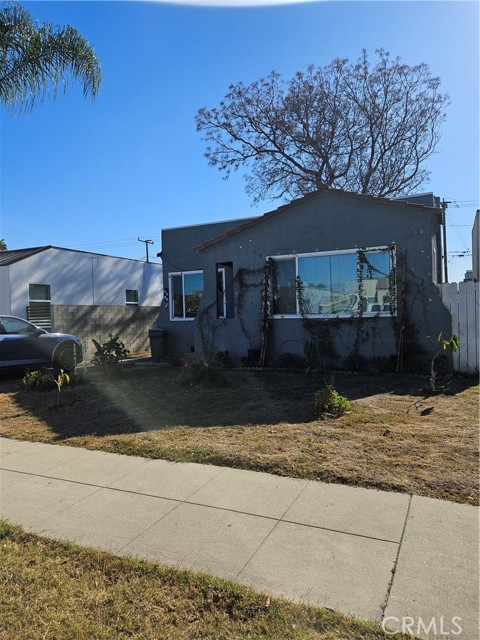 1242 Poinsettia Street, Long Beach, California 90805, 2 Bedrooms Bedrooms, ,1 BathroomBathrooms,Single Family Residence,For Sale,Poinsettia,PW25015307