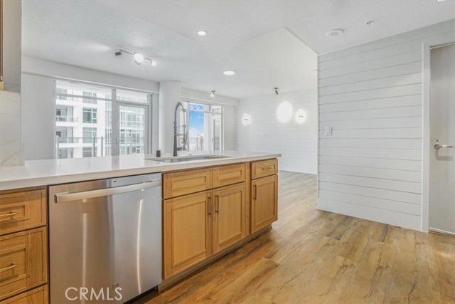 3131 Michelson Drive, Irvine CA: https://media.crmls.org/medias/f1ef87ba-d37e-473f-848f-695c7de05f3c.jpg