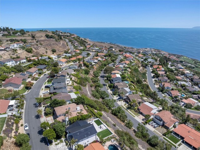 3550 Coolheights Drive, Rancho Palos Verdes CA: https://media.crmls.org/medias/f1ef9a80-57af-45a2-8054-ef14f190a676.jpg