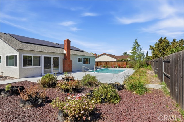 Detail Gallery Image 3 of 43 For 2097 Santa Barbara, Corona,  CA 92882 - 4 Beds | 2 Baths