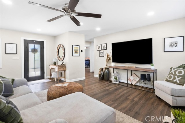 Detail Gallery Image 7 of 56 For 36126 Panorama Dr, Yucaipa,  CA 92399 - 3 Beds | 2 Baths