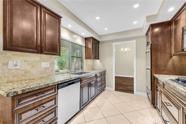 1070 Cannon Road, Riverside CA: https://media.crmls.org/medias/f1efaf82-9511-40c9-9042-d3878f1af952.jpg
