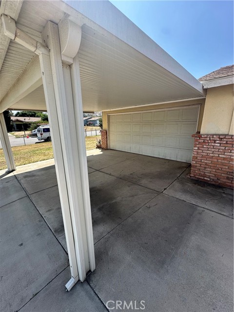 6343 Tournament Drive, Jurupa Valley CA: https://media.crmls.org/medias/f1f0a421-a8b2-4376-a657-d1fad3221c0a.jpg