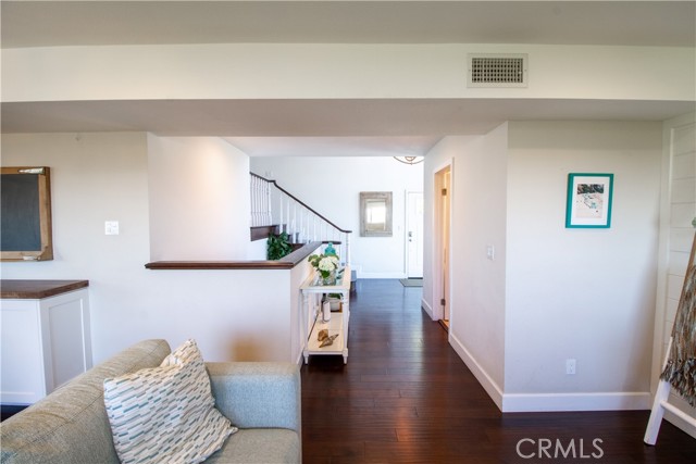 807 El Redondo Avenue, Redondo Beach CA: https://media.crmls.org/medias/f1f14e6a-0497-454b-b22b-55d40fd46e56.jpg
