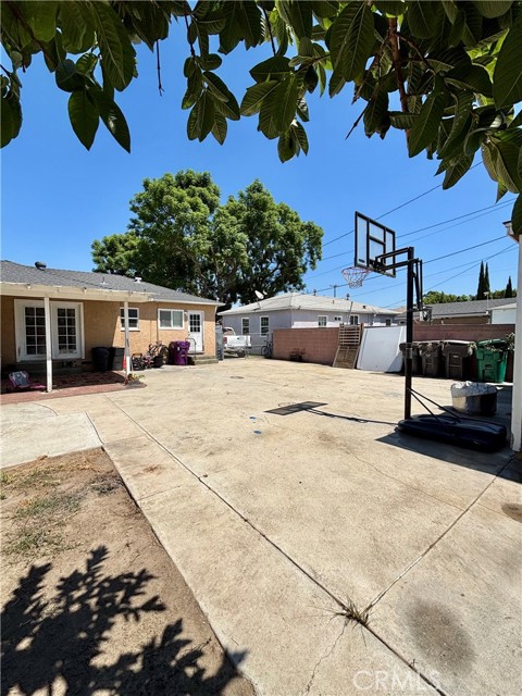 Detail Gallery Image 8 of 12 For 372 E Janice St, Long Beach,  CA 90805 - 3 Beds | 1 Baths