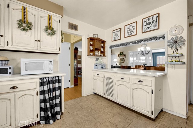 15902 Santa Fe Street, Whittier CA: https://media.crmls.org/medias/f1f2fccd-7a70-4333-b47e-0afc83de1d35.jpg