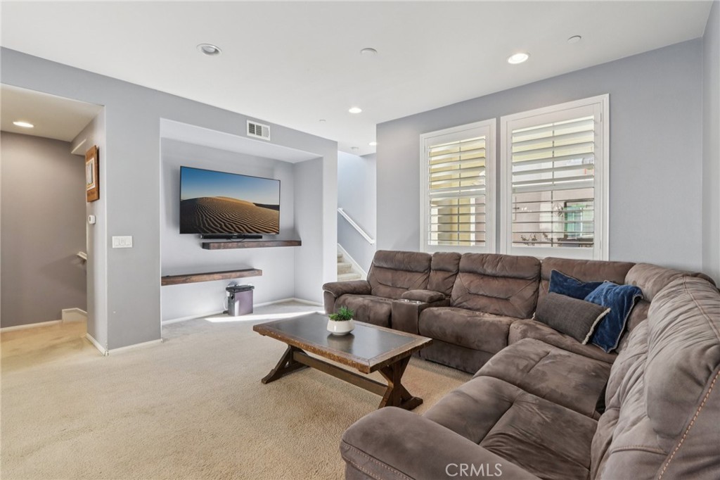 MLS #IV25136985 image #11