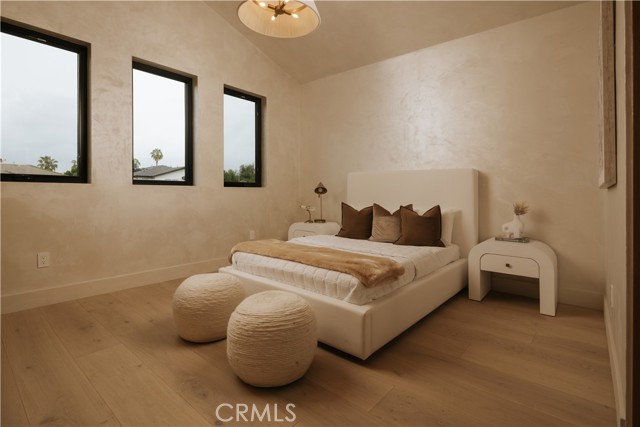 6 Bed Home for Sale in Sherman Oaks, California