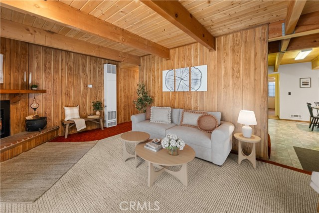 755 Holmes Lane, Sugarloaf CA: https://media.crmls.org/medias/f1f35633-3012-49e9-8ed6-e0e65688de97.jpg
