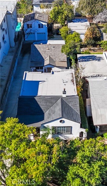 Detail Gallery Image 2 of 75 For 1361 Armadale Ave, Los Angeles,  CA 90042 - 7 Beds | 3 Baths