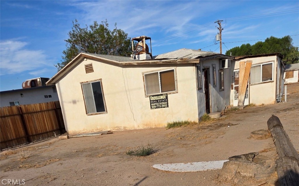 Duplex at 174 N Acacia