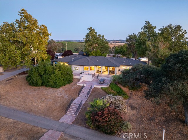 3520 Creston Road, Paso Robles CA: https://media.crmls.org/medias/f1f3e769-ace4-43e3-90c6-bf5ff5a73572.jpg