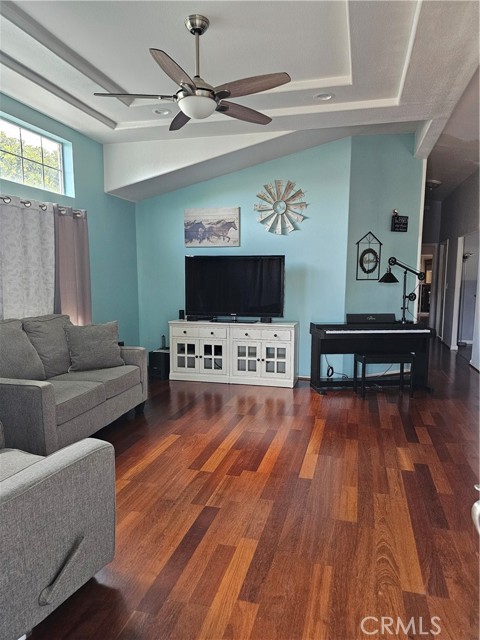 434 Jupiter Drive, Nipomo CA: https://media.crmls.org/medias/f1f417ec-3aff-4bb5-a5d8-105942ac249e.jpg
