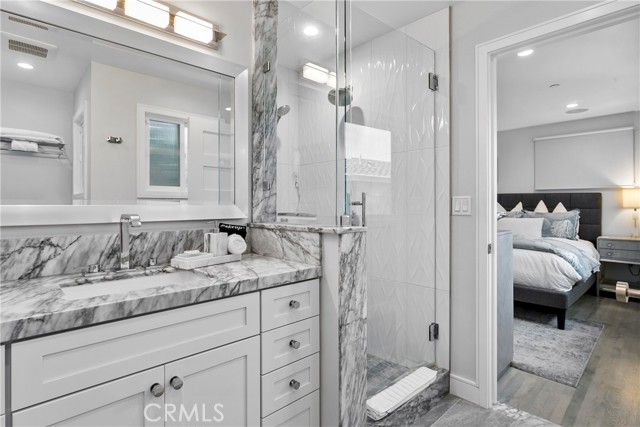 166 Fairview Street, Laguna Beach CA: https://media.crmls.org/medias/f1f43170-32e4-49f6-b097-5e80a407f162.jpg