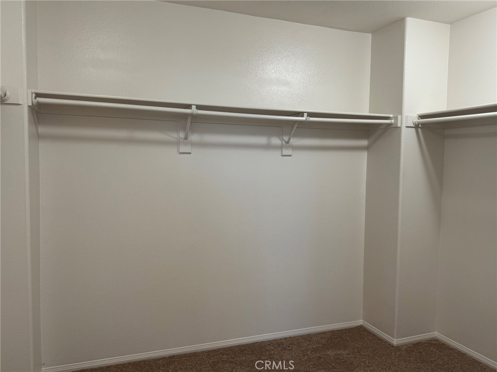 https://media.crmls.org/medias/f1f4e28b-e084-433d-b5d8-7d0a78fc392e.jpg?preset=X-Large