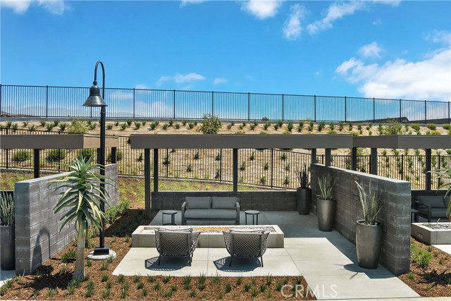 Detail Gallery Image 28 of 31 For 15907 Blue Copper Way, Fontana,  CA 92336 - 4 Beds | 2/1 Baths