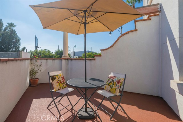 2001 Artesia Boulevard, Redondo Beach, California 90278, 1 Bedroom Bedrooms, ,1 BathroomBathrooms,Residential,Sold,Artesia,SB22021546