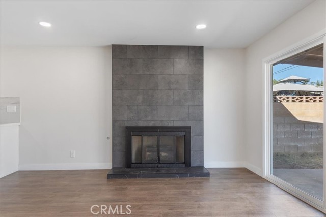 Detail Gallery Image 9 of 32 For 133 E Avenue Q4, Palmdale,  CA 93550 - 4 Beds | 2 Baths