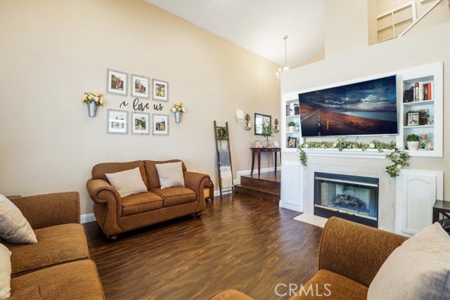 Detail Gallery Image 13 of 37 For 818 Limelite Way, Corona,  CA 92878 - 3 Beds | 2/1 Baths