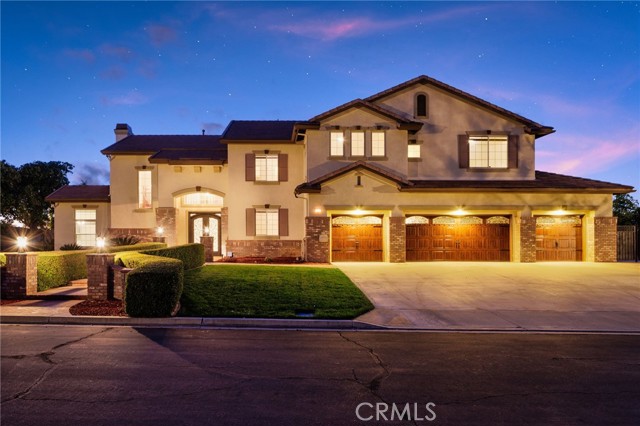 Detail Gallery Image 1 of 1 For 7449 Chateau Ridge Ln, Riverside,  CA 92506 - 5 Beds | 4/1 Baths