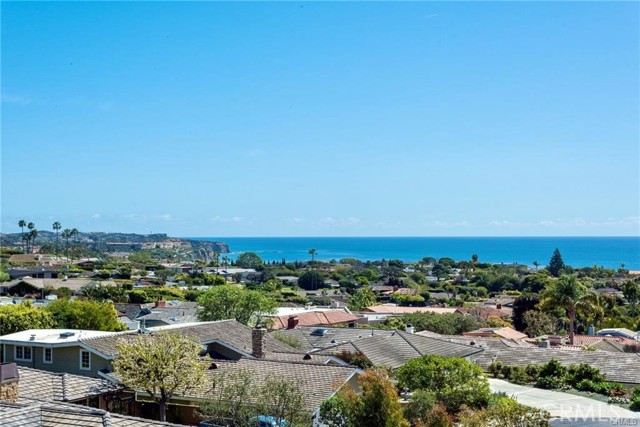 Detail Gallery Image 1 of 26 For 22882 via Cordova, Dana Point,  CA 92629 - 4 Beds | 3/1 Baths