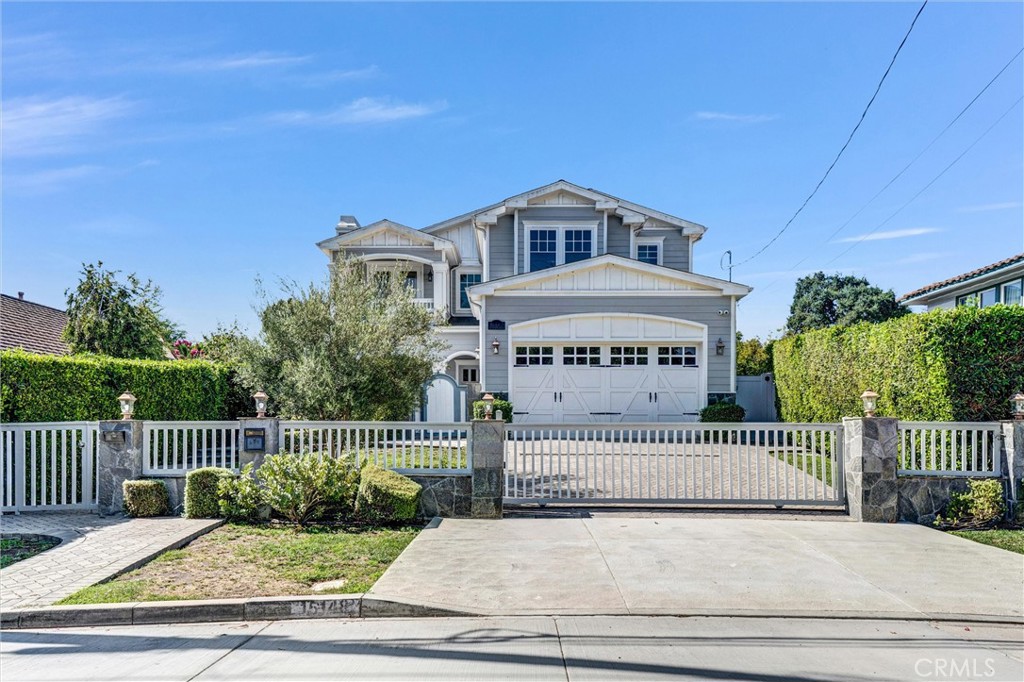 15148 Greenleaf — architectural residence