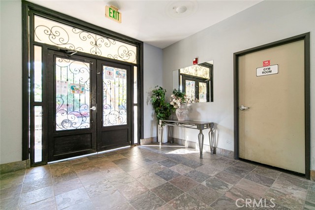 10894 Olinda Street, Sun Valley CA: https://media.crmls.org/medias/f1fd2e31-90e0-483f-9886-fcdb13e03861.jpg