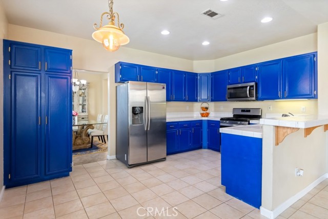 Detail Gallery Image 4 of 27 For 25374 Ridgemoor Rd, Menifee,  CA 92586 - 5 Beds | 3 Baths