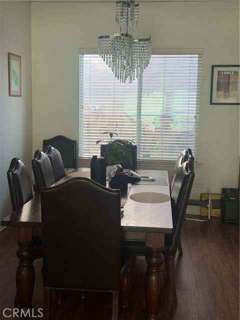 Detail Gallery Image 8 of 63 For 28512 Meadow Heights Ct, Canyon Country,  CA 91387 - 6 Beds | 3 Baths